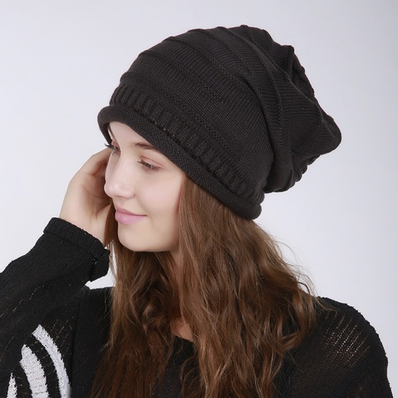 Trendy Slouch Beanie Black - Picture 2 of 5